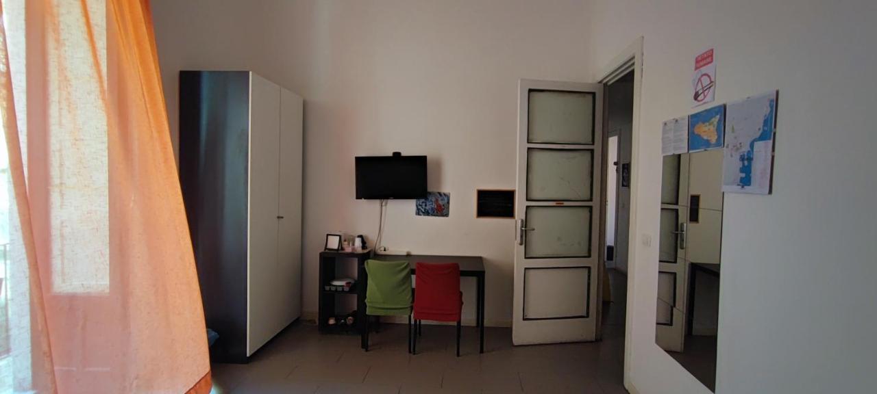 Downtown Vicino Al Duomo Apartment Catania Bagian luar foto