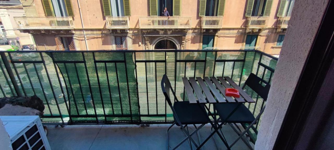 Downtown Vicino Al Duomo Apartment Catania Bagian luar foto